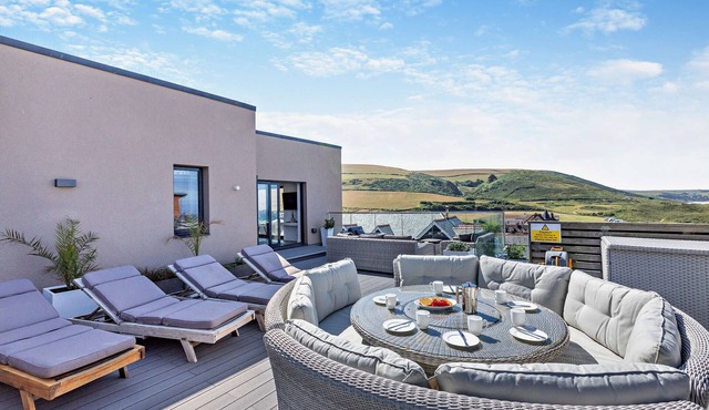 Seashore -W18 - Three Bedroom Apartment, Sleeps 6