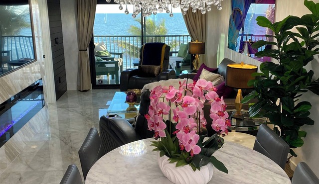 SEASIDE 302. Solmate is a luxurious BEACHFRONT 2BR/2BA Condo in FMB