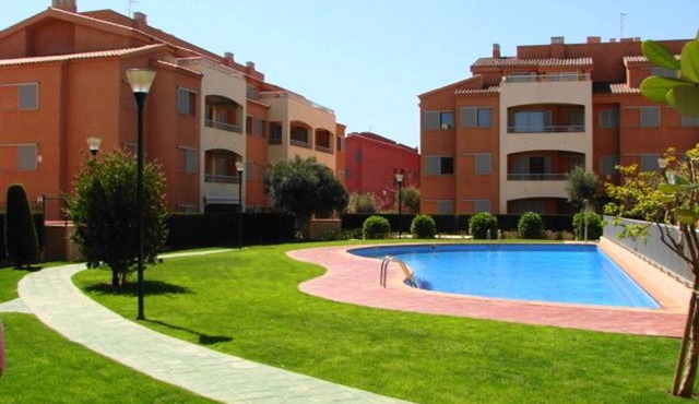 Seaside Apartment with Pool, Garden & Partial Sea View