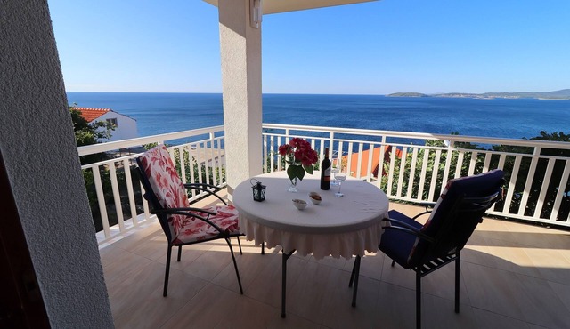 Seaside Apartments Hrkać - Comfort One Bedroom Apartment with Terrace and Sea View 1