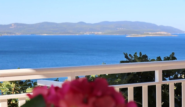 Seaside Apartments Hrkać - Comfort One Bedroom Apartment with Terrace and Sea View 1