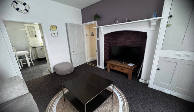 SEASIDE Apartments| One Bed Apartment (4 Guests)