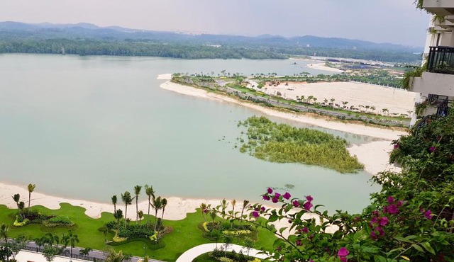 Seaside Bayview at Forest City, Johor