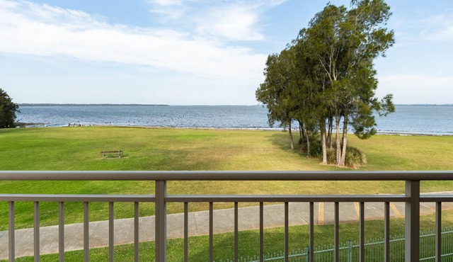 Seaside Bliss: Central Coast Waterfront Haven