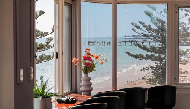 Seaside Bliss - Glenelg South 3BDR 1BTH