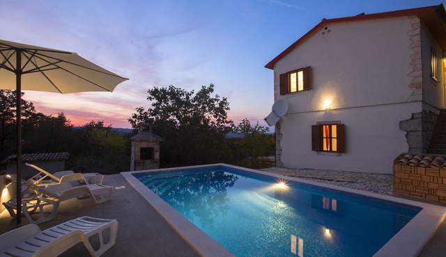 Seaside Bliss: Unwind in Your Exclusive Summer Rental Paradise