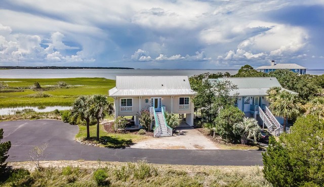 Seaside Bungalow With Million Dollar Views