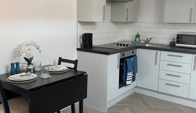 Seaside Chic Loft Apartment in Leigh-on-Sea