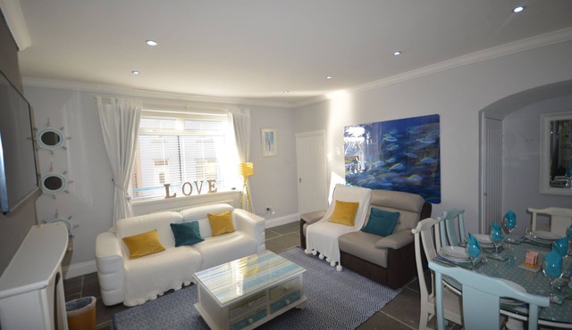 SEASIDE COTTAGE WITH SEA VIEWS