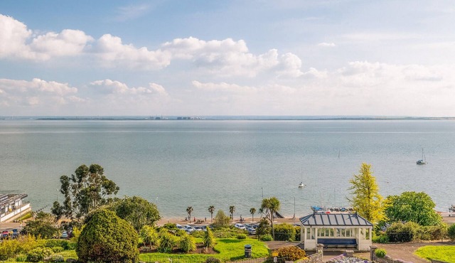 Seaside Escape Steps from Adventure Island & Priory Park