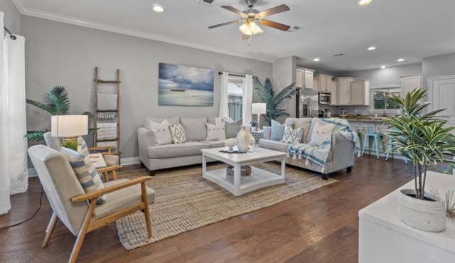 Seaside Escape 30A to the Bay - Minimum 30 Day stays ADA ACCESSIBLE