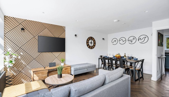 Seaside Escape: Warm & Cosy Winter Getaway by the Sea