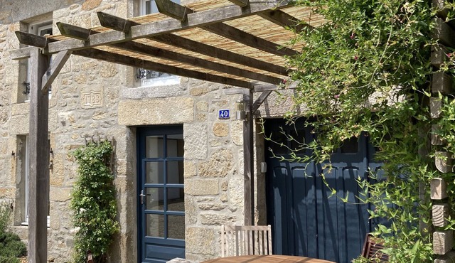 Seaside fisherman's house in the center of st jacut de la mer near St Malo