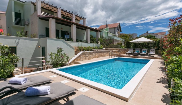 Seaside family friendly house with a swimming pool Ražanj, Rogoznica (K-13738)