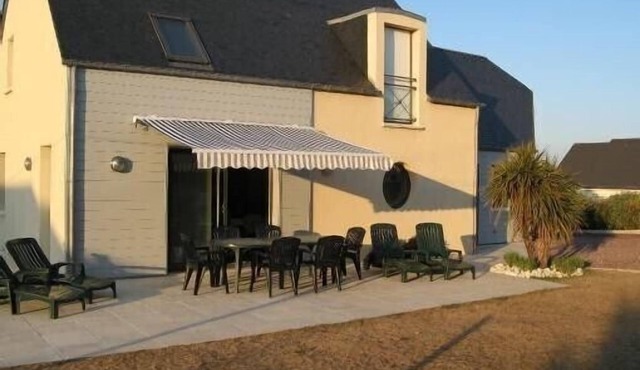 Seaside house 8 people, garden, 2 volcanoes and 4 bikes (2 with baby carrier) Internet