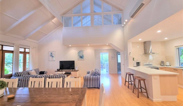 🌸Seaside Garden Cottages: The Villa, Beautiful, Private Kingscote Accommodation