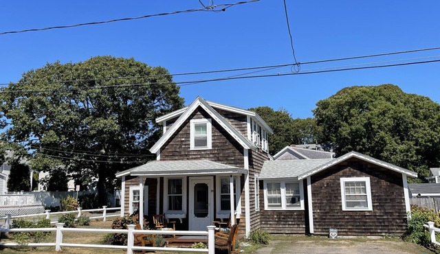 Seaside Getaway - Harwichport Beachhouse