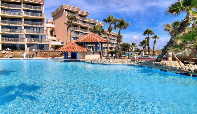 Seaside Haven | Beachfront | Panoramic Ocean Views
