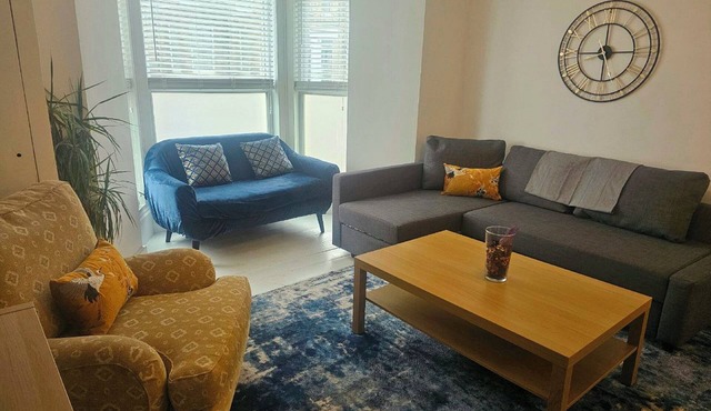 Seaside Haven Coastal Comfort 200m from the Beach