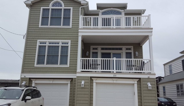 Seaside Heights-Family Friendly Lower Unit 3 bed rms 2 baths Sleeps 6.