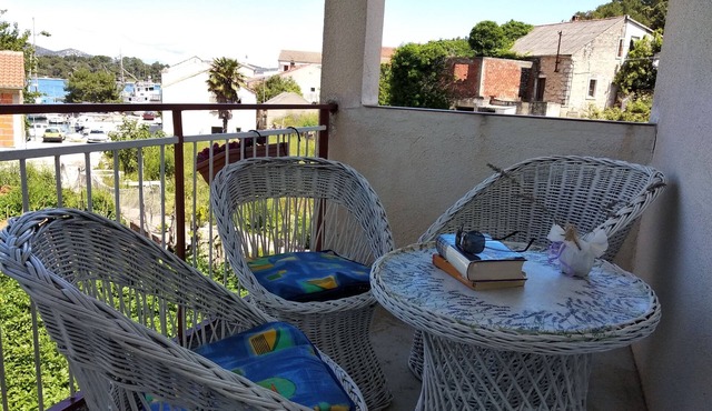 Seaside holiday house Mali Iž, Iž (K-17536)