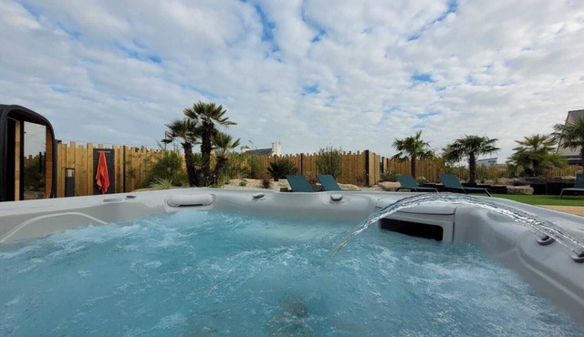 Seaside house 10 persons sauna jacuzzi