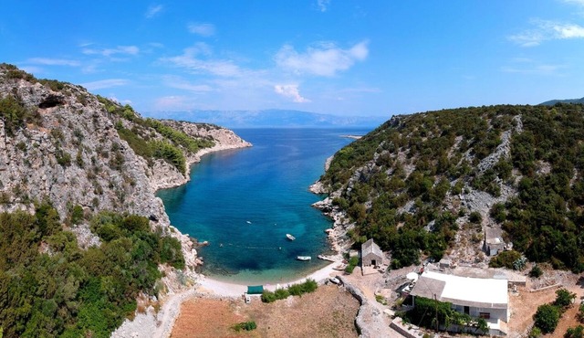 Seaside house for families with children Cove Kruševa, Hvar (K-12459)
