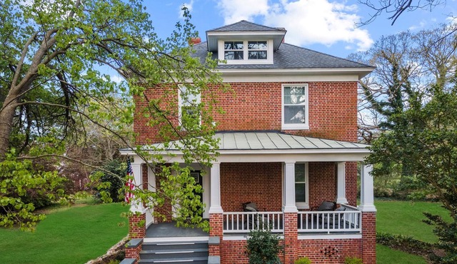 Seaside is the perfect get-away location to bring your friends and family for a large gathering.