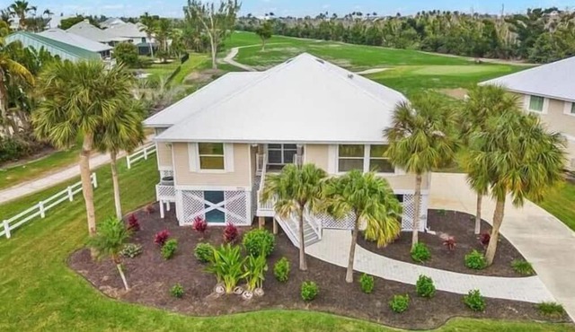 Seaside Links: Beautiful Home in The Dunes Overlooking the Golf Course