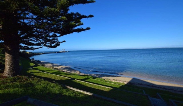 Seaside Lodge in Esplanade in Buller St. Kingscote-Sale now-Cheapest in K.I.