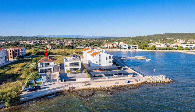 Seaside luxury villa with a swimming pool Sukošan, Zadar (K-22250)