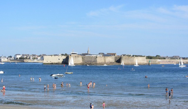 Seaside Renovated house 50 m from Nourriguel beach