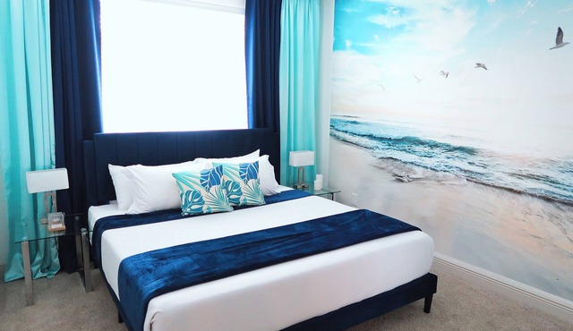 Seaside Retreat 1BD Lux King in Southeast Jax with Balcony