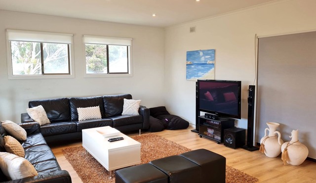 Seaside Retreat, Black Point