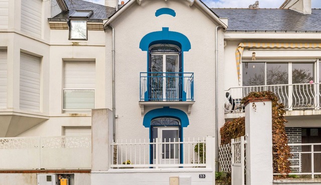 Seaside Retreat: Renovated 19th-Century Villa with Ocean Views & Modern Comforts