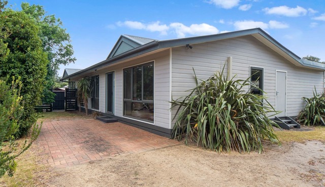 Seaside Sanctuary - Delightful Coastal Getaway