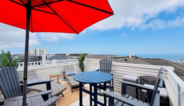 Seaside Sanctuary: 3 BR, 3 full baths w/private rooftop in sunny Sea Isle City