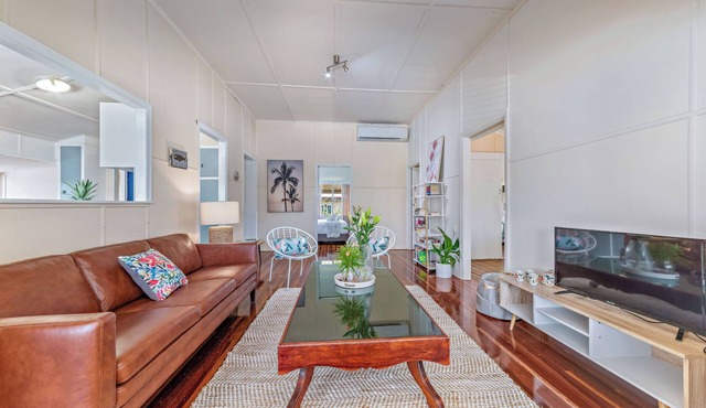 Seaside Sea Shanty - Pet Friendly