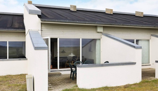 Seaside Serenity in TAYsinge-By Traum