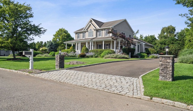 Seaside Serenity: Luxurious North Fork Retreat Lush Gardens aromatherapy bliss