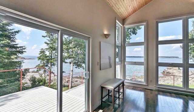 Seaside Serenity - Private Waterfront Escape by the Bay of Chaleur