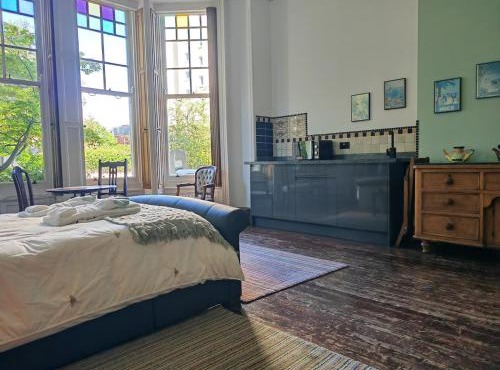 Seaside studio for business or holiday travellers