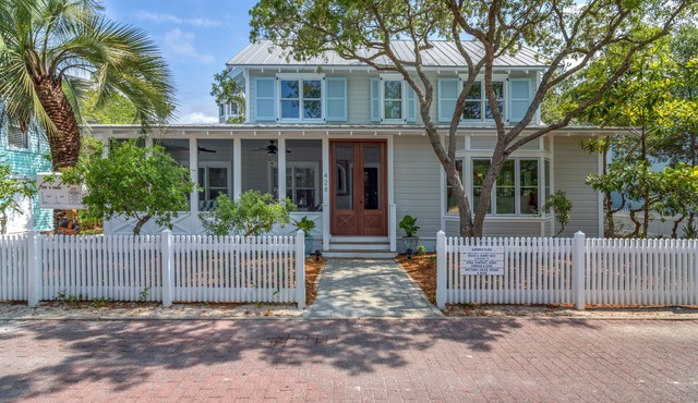 Seaside '"Summer Place" |3 BR | Sleeps 10 | LUXURY Home |Pet Friendly