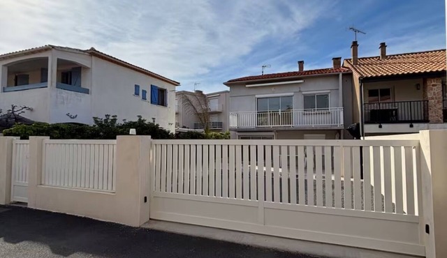 Seaside villa 1min walk from the beach completely renovated in 2025