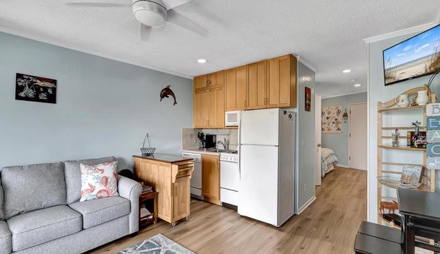 Seaside Villa 379 - 1 Bedroom 1 Bathroom Oceanside 3rd Floor