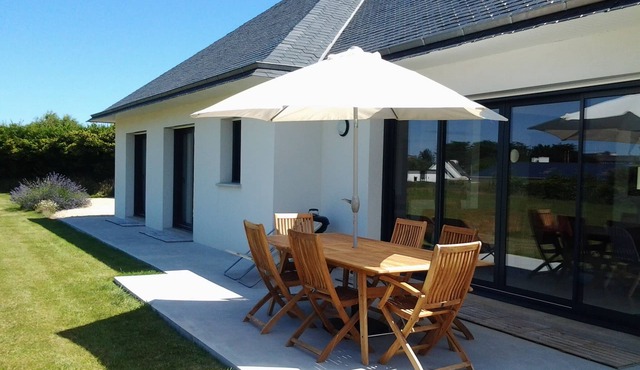 SEASIDE VILLA 300 M FROM "LA BRETONNE" BEACH