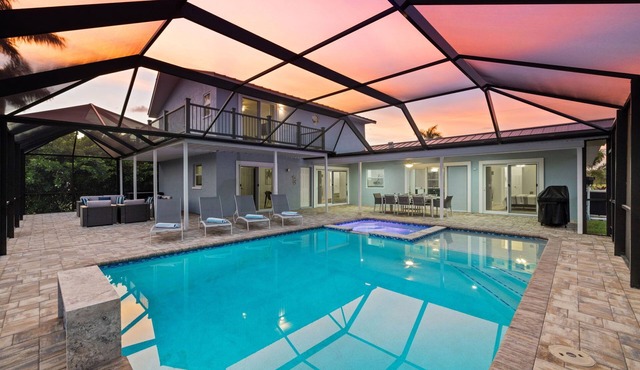 Seaside Villa Coral Point, renovated, south facing, in 2 minutes on open river