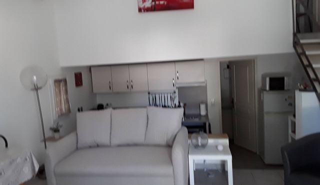 Seasonal apartment in the heart of Maussane Alpilles, ideal for a couple