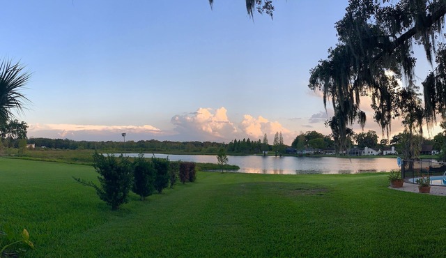 Seasonal Cottage-Brandon Fl. Lake view 813-376-5015