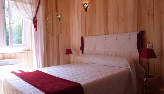 SEASONAL GITE AXAT AUDE BETWEEN SEA AND MOUNTAIN IN THE COUNTRY OF CASTLES CATHARES